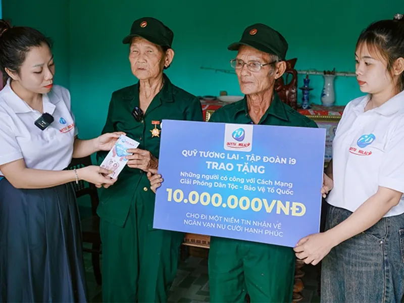 Hỗ trợ qua Email